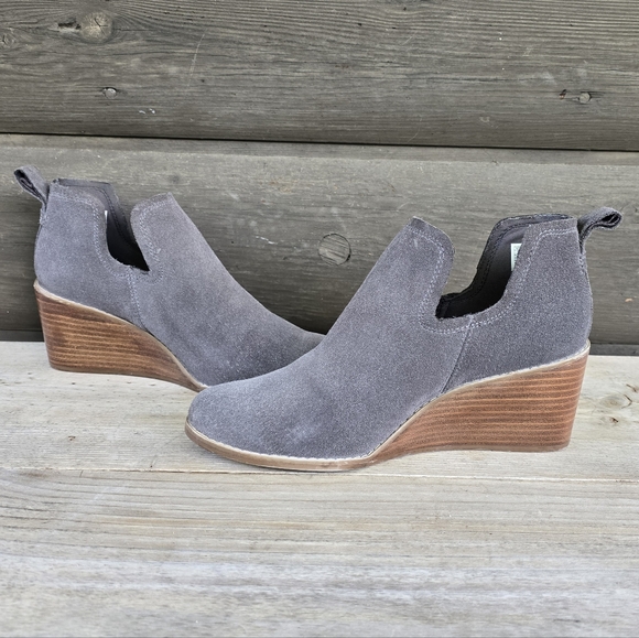 Toms Kallie Gray Suede, Boho-chic Cut-out, Stacked Wedge Comfort Bootie WMS 9W - Picture 6 of 16